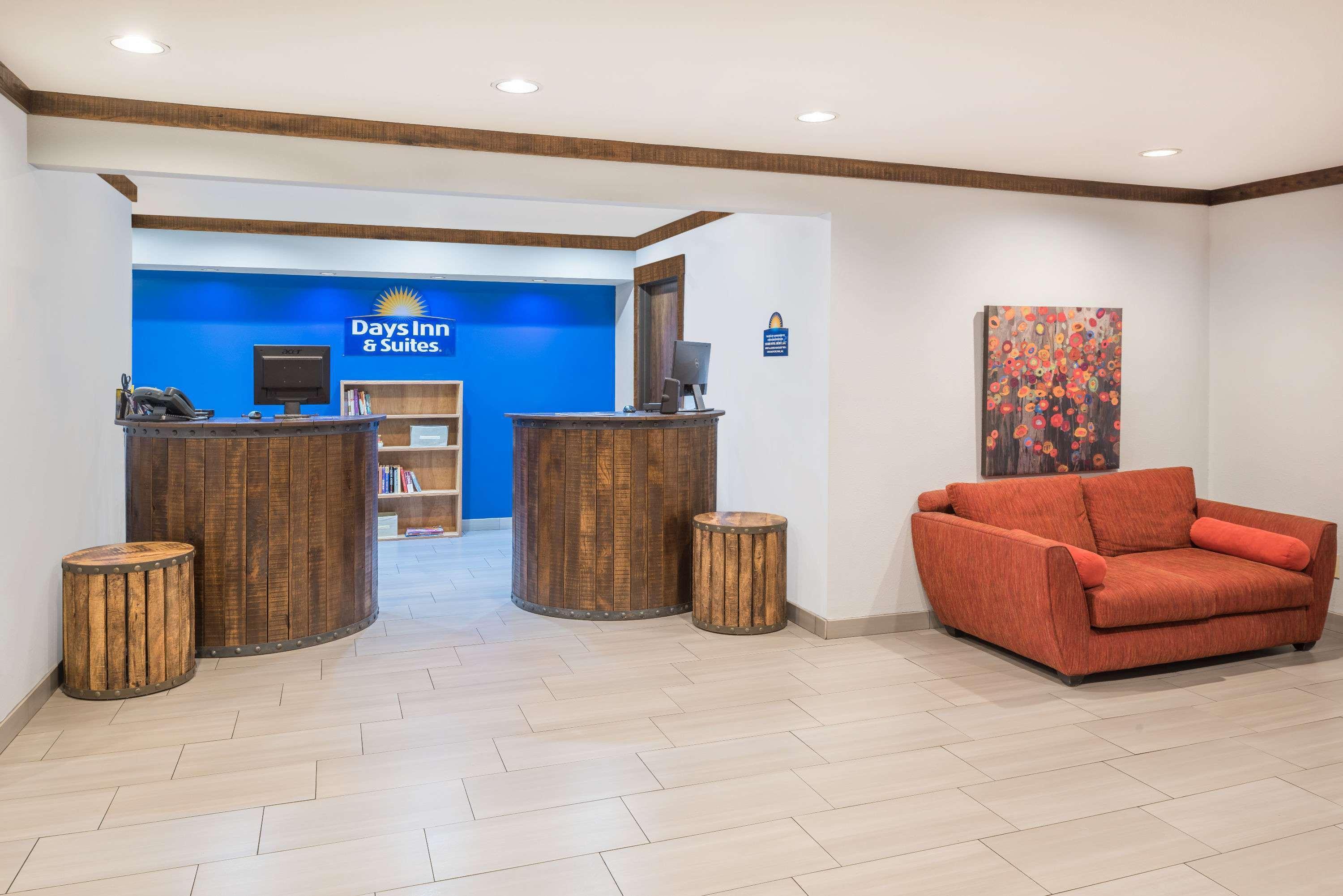 Days Inn By Wyndham Osage Beach Lake Of The Ozarks Exterior photo