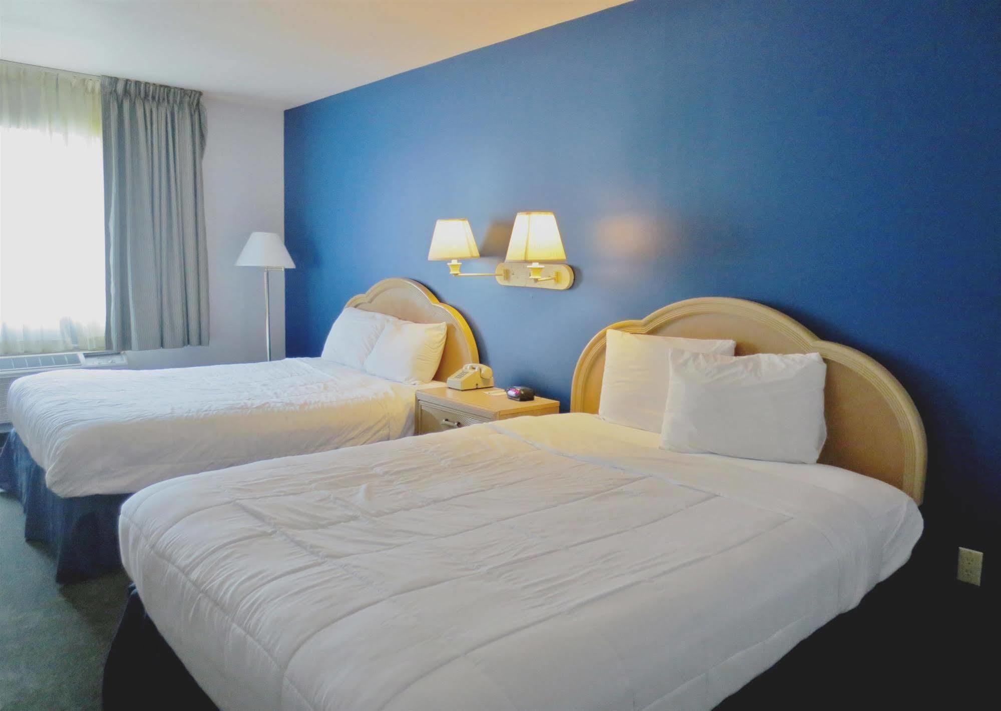 Days Inn By Wyndham Osage Beach Lake Of The Ozarks Exterior photo